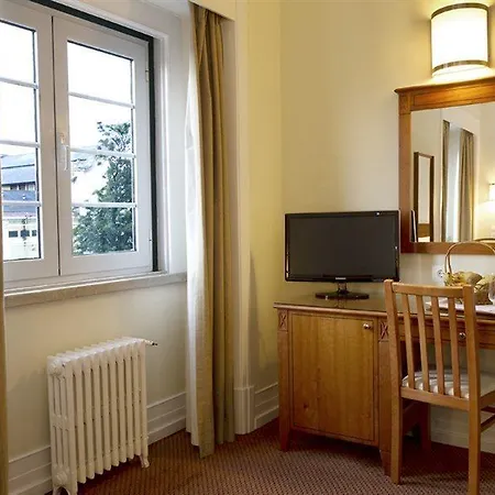 מלון Miraparque 3*